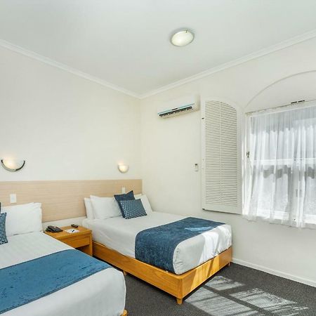 Ramada By Wyndham, Hamilton City Center Eksteriør billede