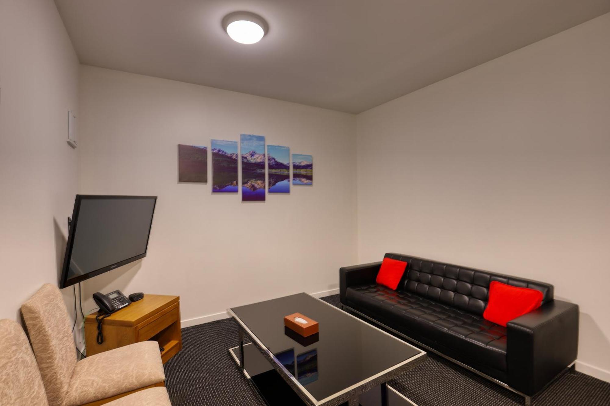 Ramada By Wyndham, Hamilton City Center Eksteriør billede