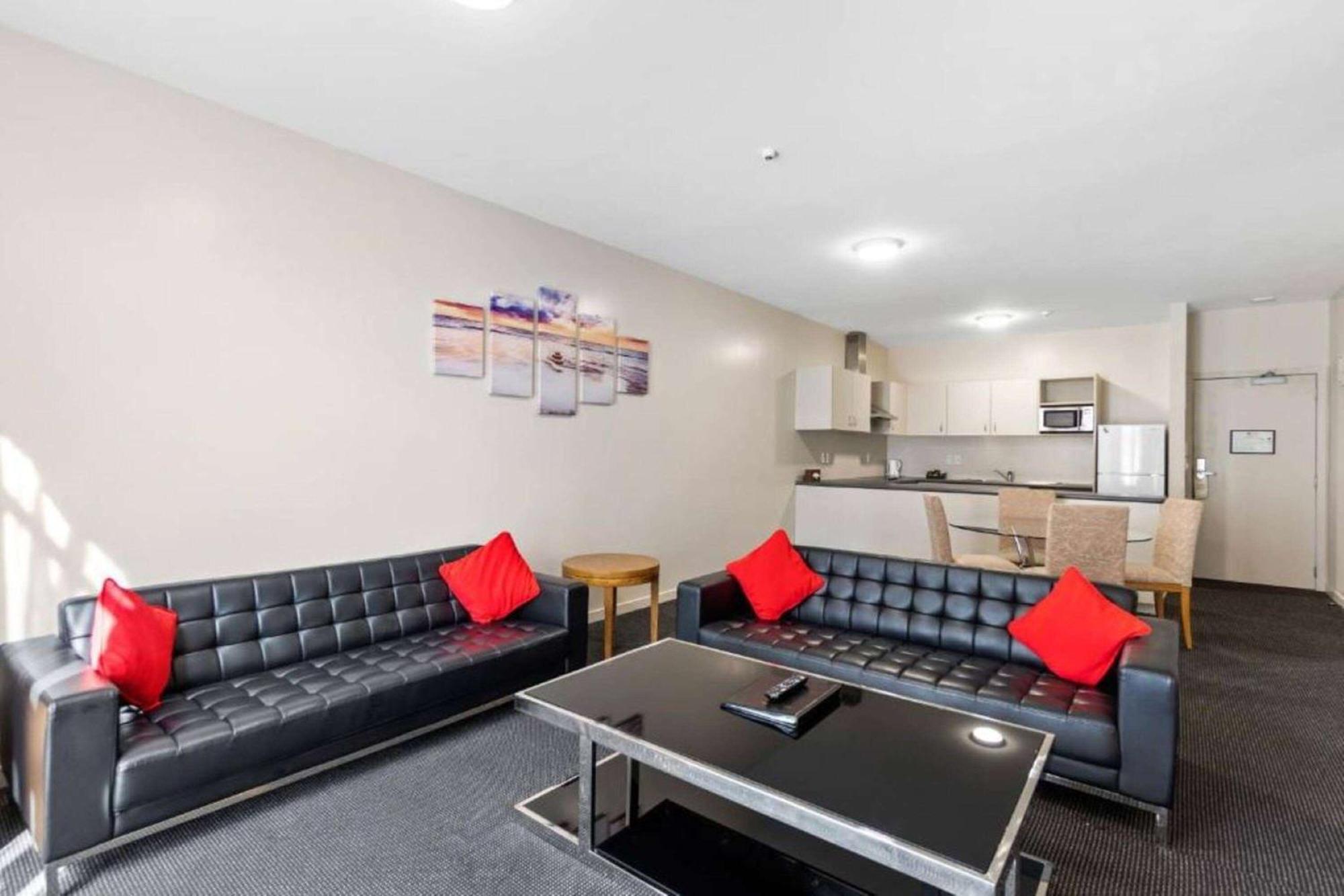 Ramada By Wyndham, Hamilton City Center Eksteriør billede