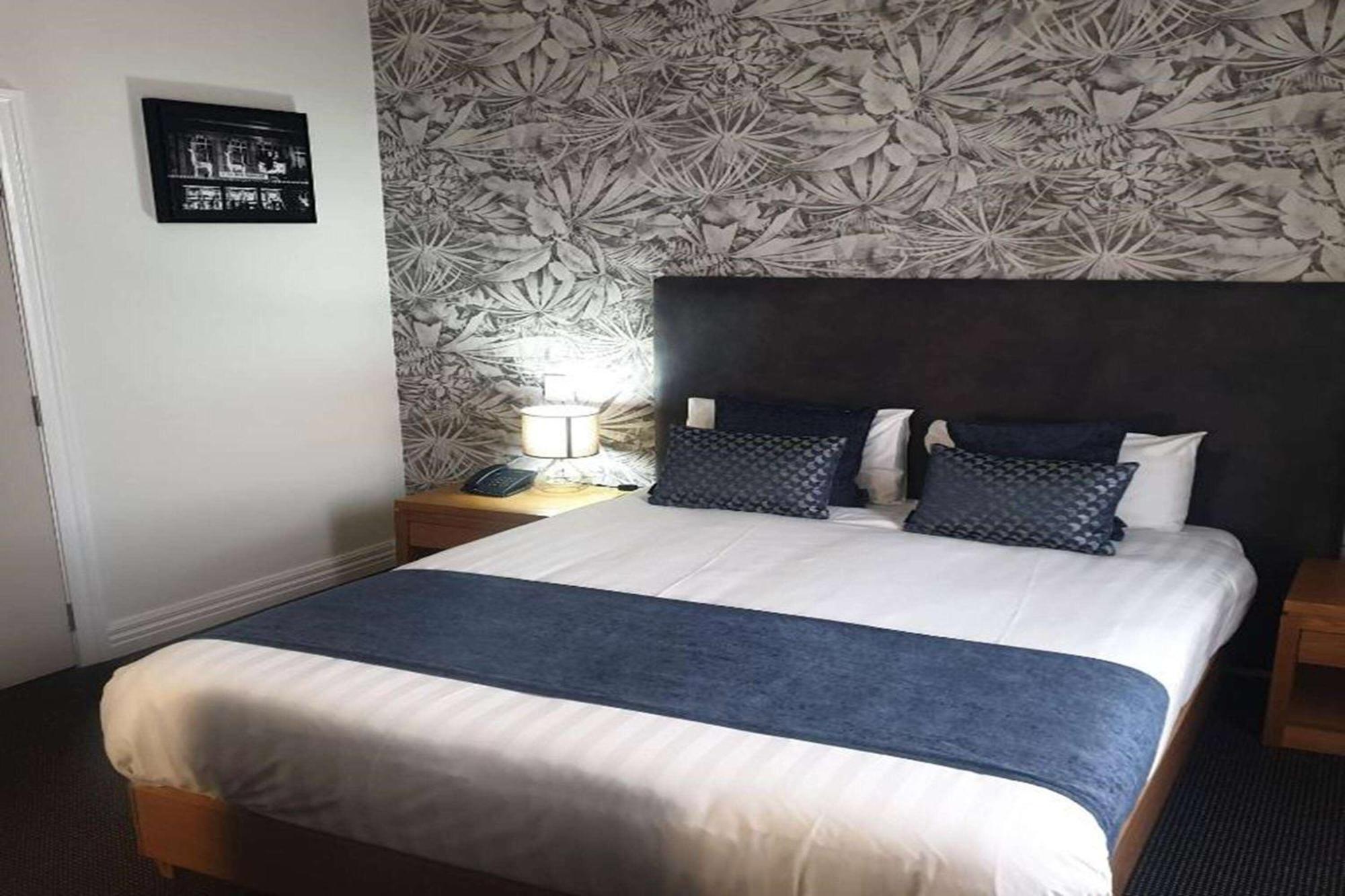 Ramada By Wyndham, Hamilton City Center Eksteriør billede