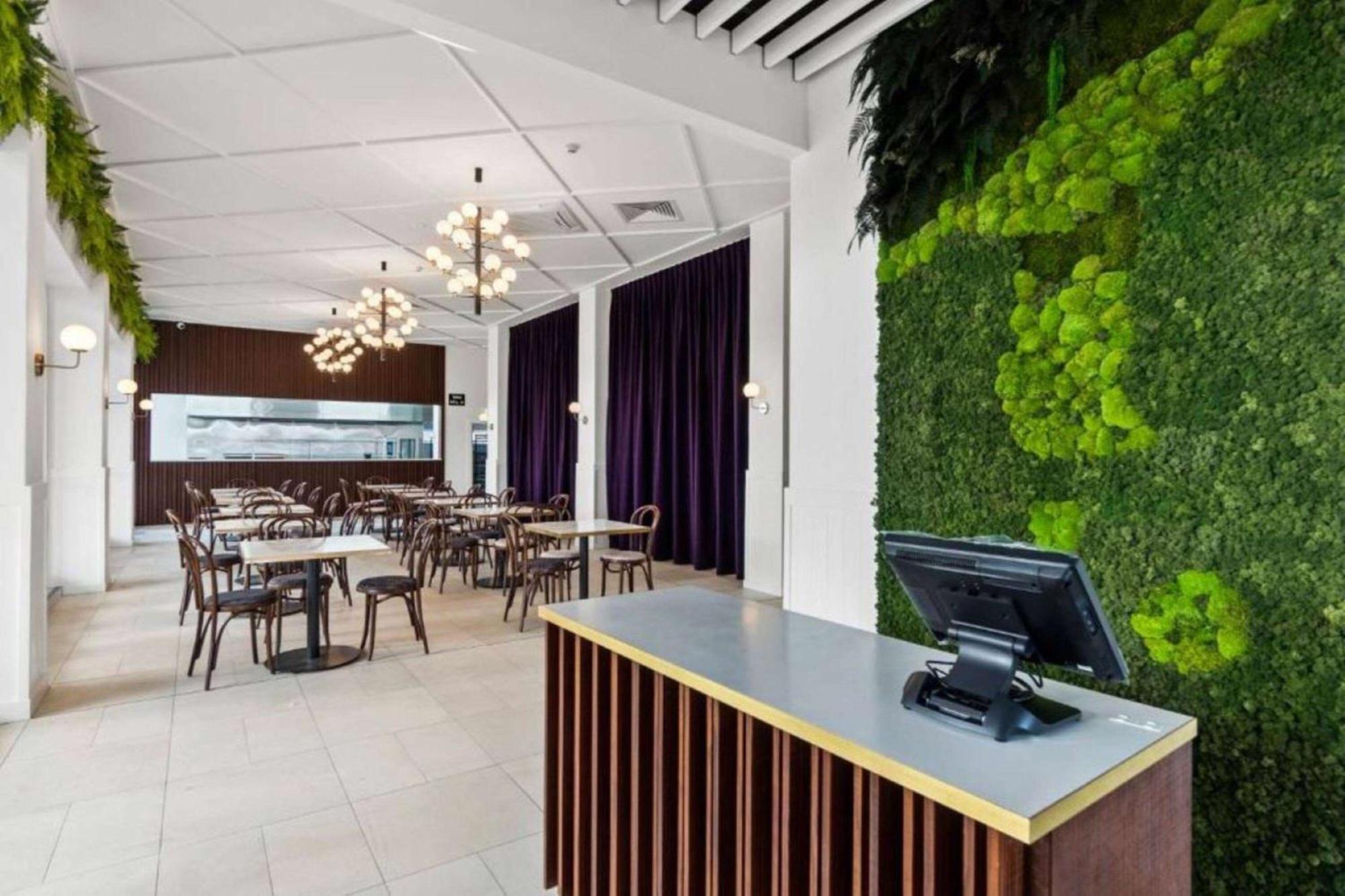 Ramada By Wyndham, Hamilton City Center Eksteriør billede